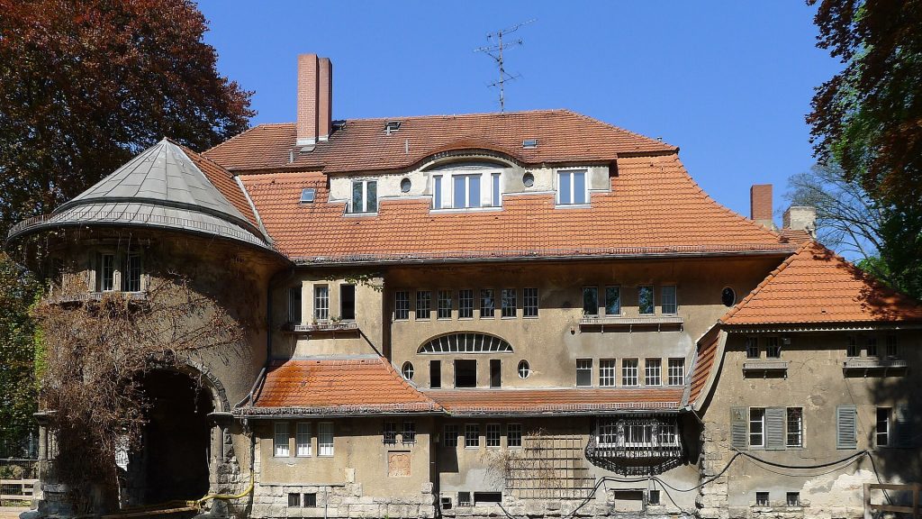 Stattliches Altbau-Wohnhaus in Berlin-Grunewald